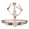 Afbeelding geladen in Galerij-viewer, Simply Hemp dog harness in shell white made from durable hemp with metal fittings, eco-friendly and adjustable for comfort and safety.
