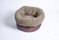 Afbeelding geladen in Galerij-viewer, POOCH POUCH Limited Edition hondenmand