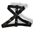 Afbeelding geladen in Galerij-viewer, Black leather dog harness in figure 8 design with adjustable straps and metal buckle