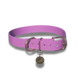 Afbeelding geladen in Galerij-viewer, Waterdichte lila hondenhalsband, comfortabel en onderhoudsvriendelijk met gouden accenten, geschikt voor actieve honden.