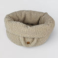 Afbeelding geladen in Galerij-viewer, POOCH POUCH Teddy look ronde Hondenmand