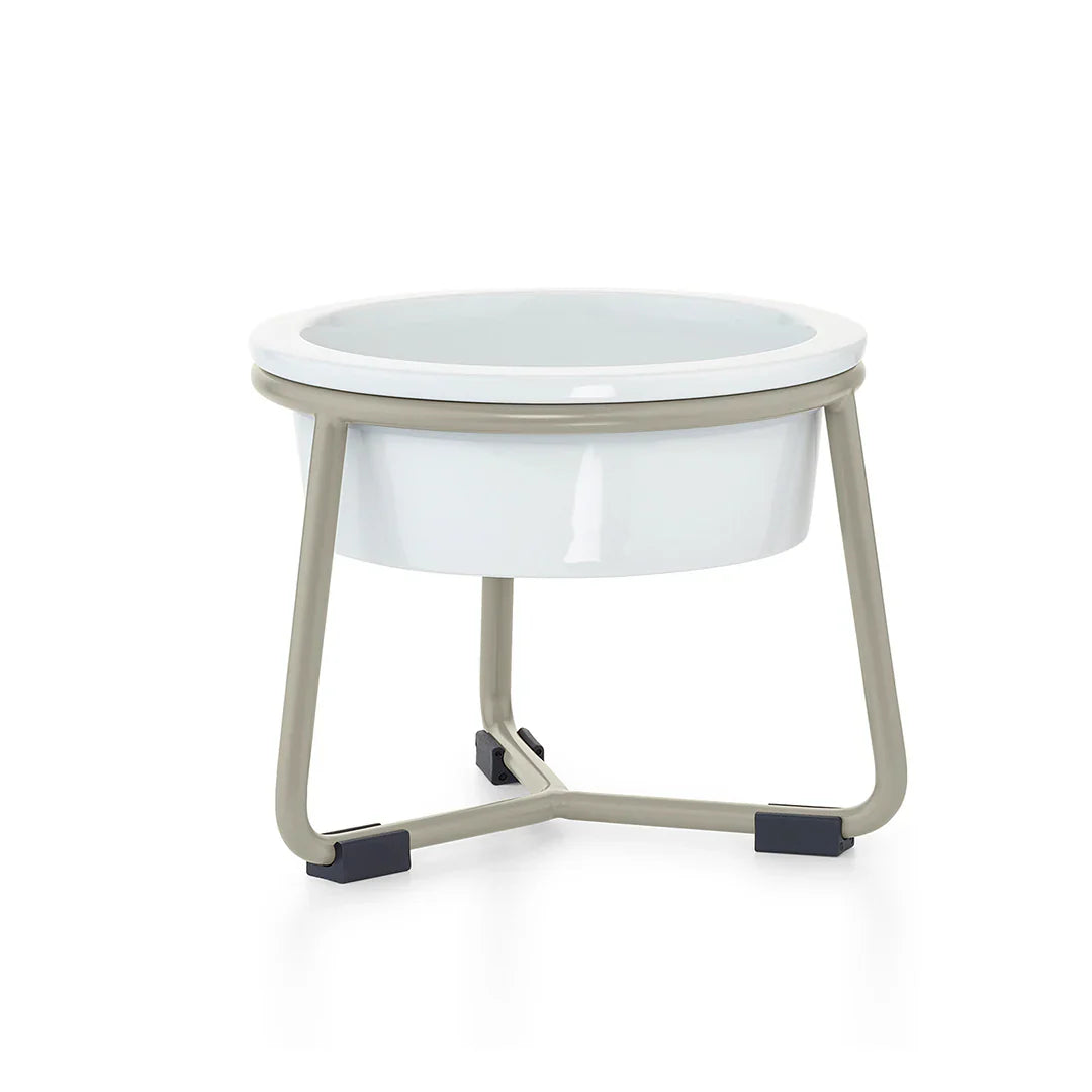Pranzo hondenvoerbak met porseleinen kom en siliconen ring op metalen frame.