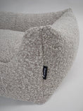 Afbeelding geladen in Galerij-viewer, Hondenmand  BILLY Bouclé  Taupe