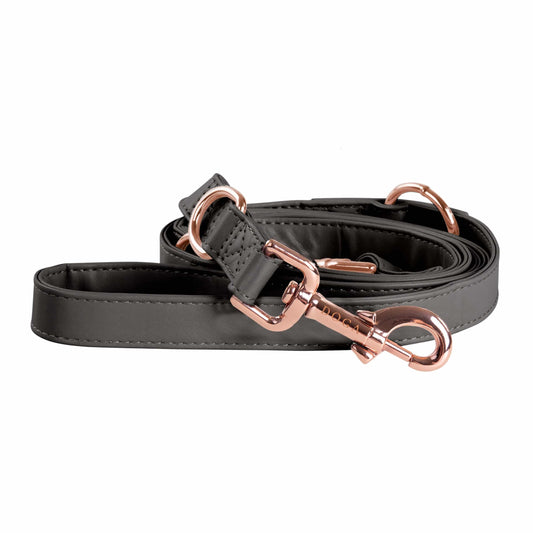 Hondenriem Grijs met rosé goud
De DOGA hondenriem Grijs met rosé goud is een luxe accessoire dat perfect past bij de hondenhalsband Grijs met rosé goud. Met zijn stijlvolle grijze kleur trekt dezDogawafwafHondenriem Grijs met rosé goud