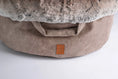 Afbeelding geladen in Galerij-viewer, POOCH POUCH Dunes ronde Hondenmand
