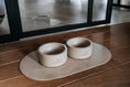Afbeelding geladen in Galerij-viewer, Hondenvoerbak Massief Beton wit
