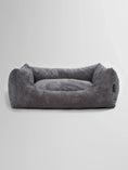 Afbeelding geladen in Galerij-viewer, Luxe antraciet hondenmand Oscar Velvet, Nordog design, fluweel en memory foam.
