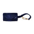 Afbeelding geladen in Galerij-viewer, Hondenhalsband Royal Blue
De DOGA Hondenhalsband Royal Blue is een prachtige en exclusieve keuze voor jouw hond. Deze luxe en trendy halsband maakt deel uit van de Royal Limited Edition lijnDogawafwafHondenhalsband Royal Blue
