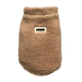 Afbeelding geladen in Galerij-viewer, Hondenjasje Teddy
Het hondenjasje Teddy van DOGA is een modieus en stijlvol accessoire voor kleine honden. Met zijn mooie beige kleur en teddy look zorgt dit jasje ervoor dat je hondDogawafwafHondenjasje Teddy
