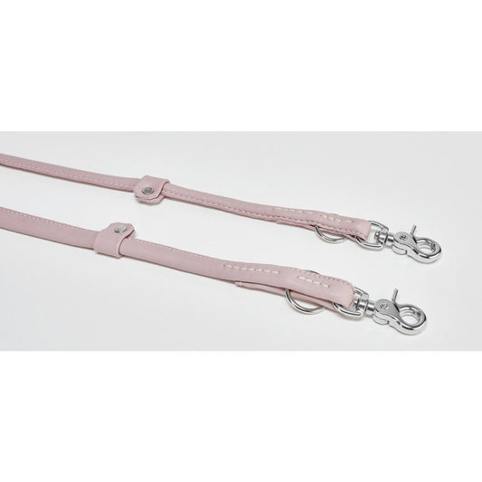 AMICI Hondenriem Rose
De AMICI-collectie biedt een scala aan hondenriemen en halsbanden van hoogwaardig nappaleder, waardoor ze comfortabel en duurzaam zijn voor zowel mens als dier. MetLABONIwafwafAMICI Hondenriem Rose