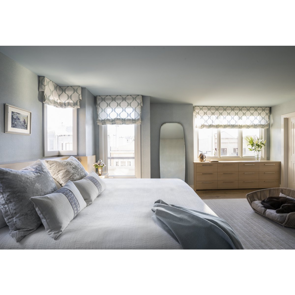 VOGUE Design hondenmand - Collectie TUDOR
Het hondenbed VOGUE van LABONI is een van de meest stijlvolle en comfortabele bedden die er zijn. Het is ontworpen met oog voor vakmanschap, doordacht design en hooLABONIwafwafVOGUE Design hondenmand - Collectie TUDOR