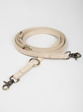 Afbeelding geladen in Galerij-viewer, Thomas Dog Leash Vanilla
